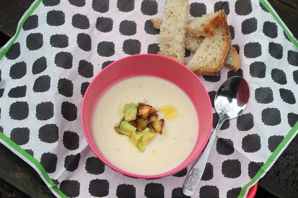 Cremet suppe – hvide bønner og pastinak