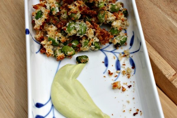 Edamame snacks med med wasabi dip